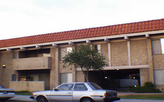 612 N Nicholson Ave Apartments