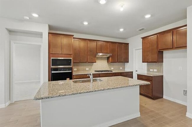 property at 1321 Caulfield Pl