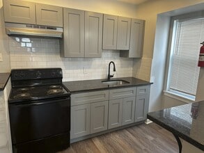 50 E Washington Ln, Unit 3rd floor in Philadelphia, PA - Building Photo - Building Photo