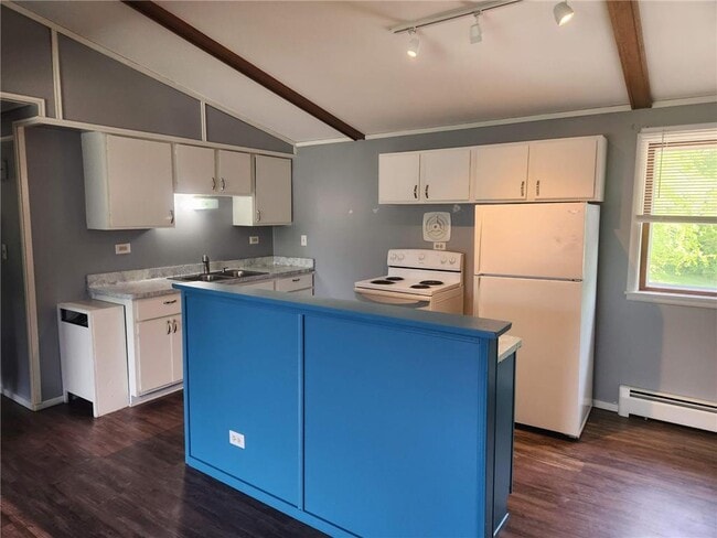property at 255 6th Ave NE