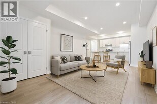 135 REVERIE Wy in Kitchener, ON - Building Photo