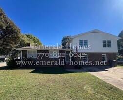 2774 Michelle Cir in Dacula, GA - Building Photo