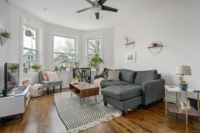 3244 N Hamlin Ave, Unit #2