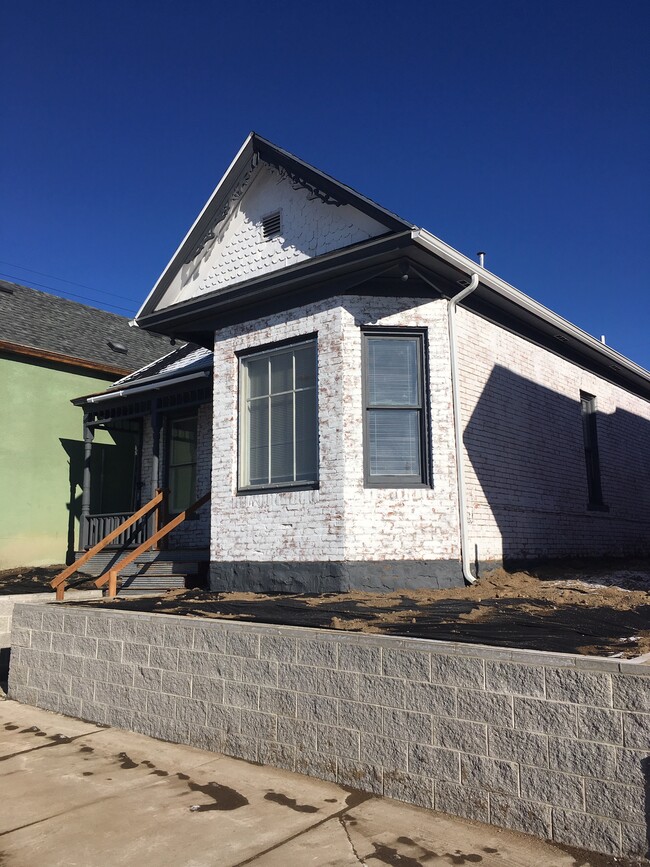 1010 Nevada Ave in Butte, MT - Foto de edificio - Building Photo