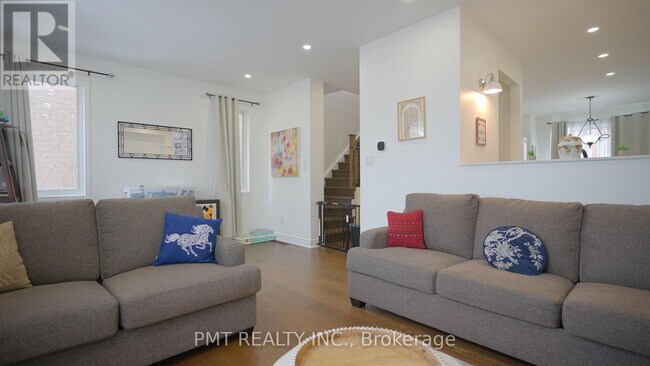 7155 Magistrate Terrace in Mississauga, ON - Building Photo - Building Photo