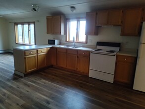 71 Bigelow Hill Rd, Unit B in Norridgewock, ME - Building Photo - Building Photo