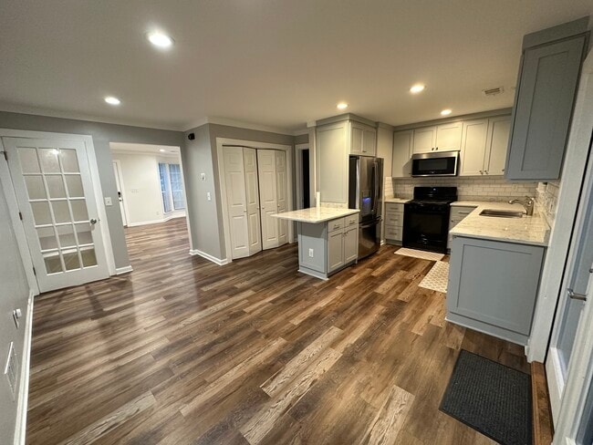 2953 Lexington Trace Dr SE