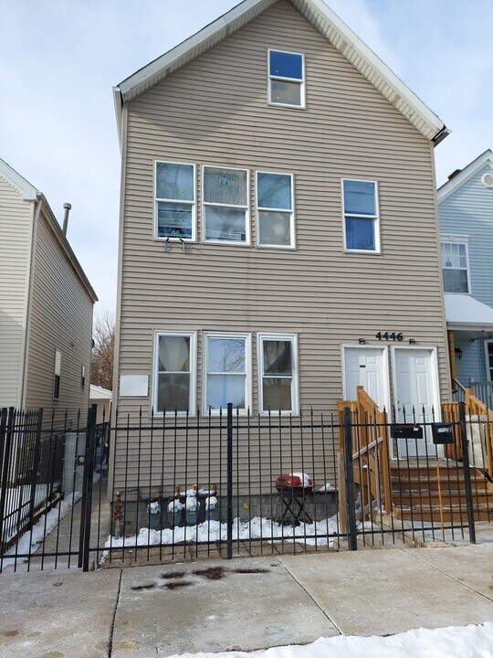 4446 S Hermitage Ave in Chicago, IL - Building Photo