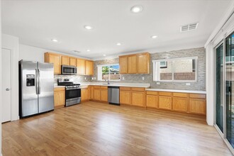 9376 Fort Bayard Ave in Las Vegas, NV - Building Photo - Building Photo