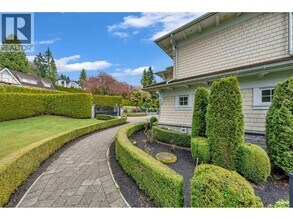 2913 Altamont Crescent in West Vancouver, BC - Building Photo - Building Photo