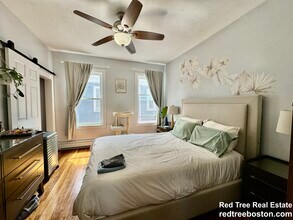 46 Brookley Rd, Unit 3 in Boston, MA - Building Photo - Building Photo