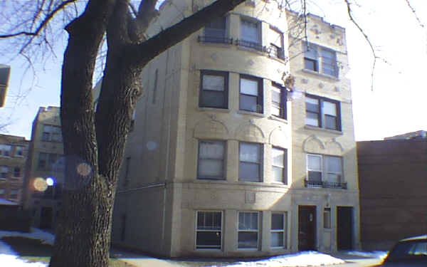 4015-4017 N Troy St in Chicago, IL - Foto de edificio