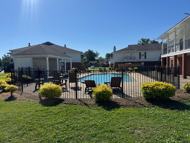 Riverwood Apartments