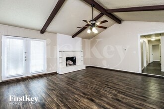 2509 E Williamsburg Manor in Arlington, TX - Building Photo - Building Photo