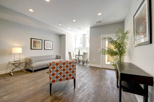 2550 University Pl NW, Unit #1 in Washington, DC - Building Photo