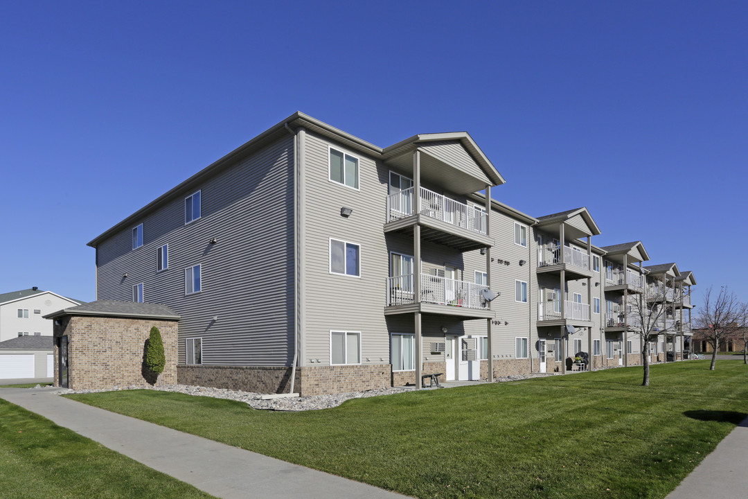 Archway in Fargo, ND - Foto de edificio