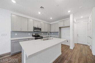1482 Hopeful Lark Ln in Las Vegas, NV - Building Photo - Building Photo