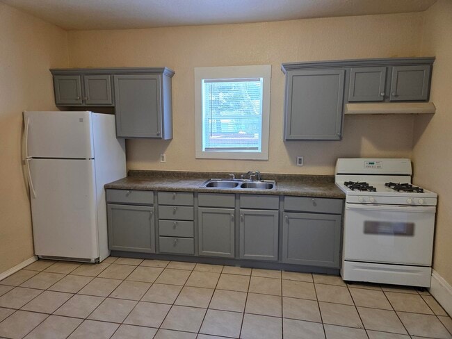 property at 2210 N Penn Ave