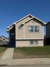 11246 74th AvenueKey 172 in Grande Prairie, AB - Building Photo - Building Photo