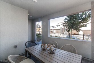 11557 Alpine Cove Ave in Las Vegas, NV - Building Photo - Building Photo