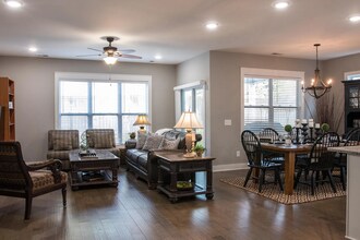 304 Spring St in White House, TN - Building Photo - Building Photo