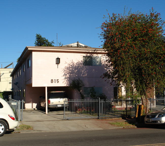 815 N Benton Way in Los Angeles, CA - Building Photo - Building Photo