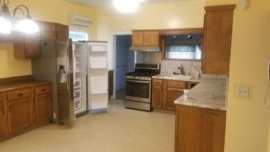 931 24th St, Unit 931.1 in Watervliet, NY - Building Photo - Building Photo