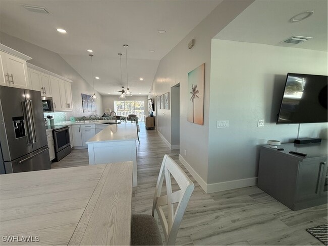 property at 834 Gulf Pavillion Dr