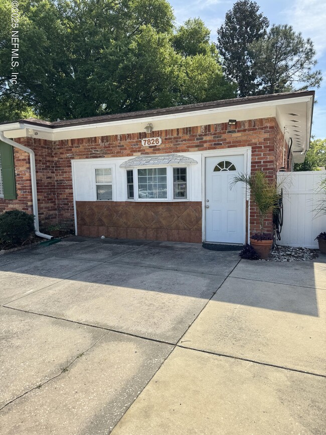 property at 7826 Bellemeade Blvd S