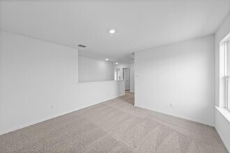 18312 Stellers Sea St in Elgin, TX - Building Photo - Building Photo