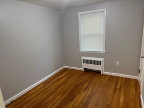 39 Alpena Ave in Dedham, MA - Building Photo - Building Photo