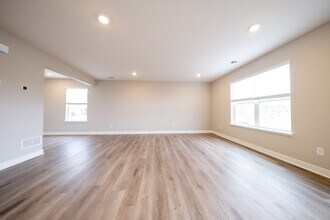 13720 Kaylemore Trl in Rosemount, MN - Building Photo - Building Photo