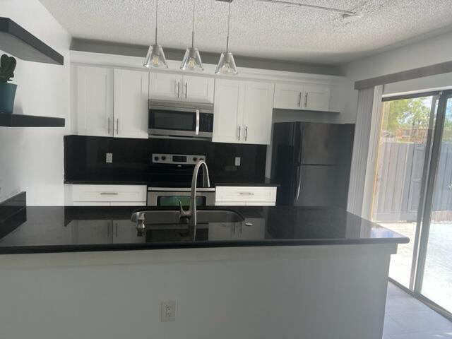 3714 37th Way in West Palm Beach, FL - Building Photo