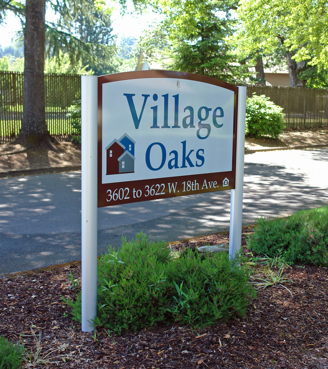 Village Oaks in Eugene, OR - Foto de edificio - Building Photo