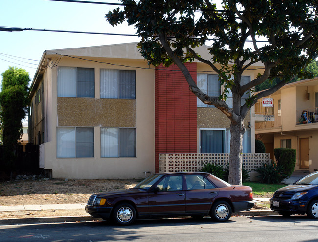 905 Victor Ave in Inglewood, CA - Building Photo - Building Photo