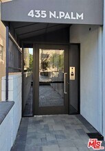435 N Palm Dr in Beverly Hills, CA - Building Photo - Building Photo