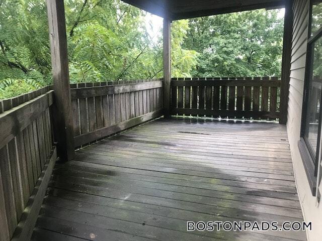 8 Adella Pl