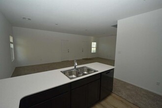 404 Bass Dr in Bastrop, TX - Building Photo - Building Photo