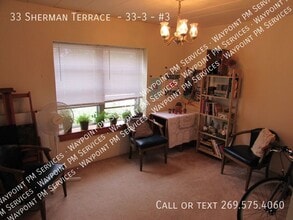 33 Sherman Terrace in Madison, WI - Foto de edificio - Building Photo