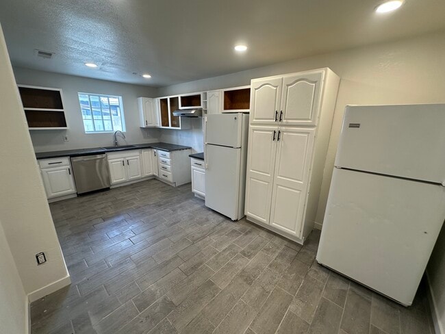property at 3030 Plaza St