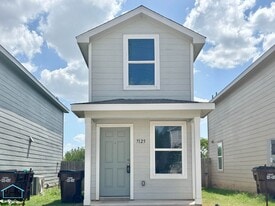7125 Elm Cv in San Antonio, TX - Building Photo