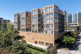 1572 Maple Ave in Evanston, IL - Building Photo