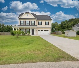 6821 Hunters Den Rd in Hope Mills, NC - Building Photo - Building Photo