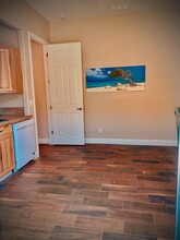 1967 E Amaryllis Ave, Unit #2 in Fresno, CA - Foto de edificio - Building Photo
