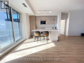 38 Simcoe Promenade in Markham, ON - Building Photo - Building Photo