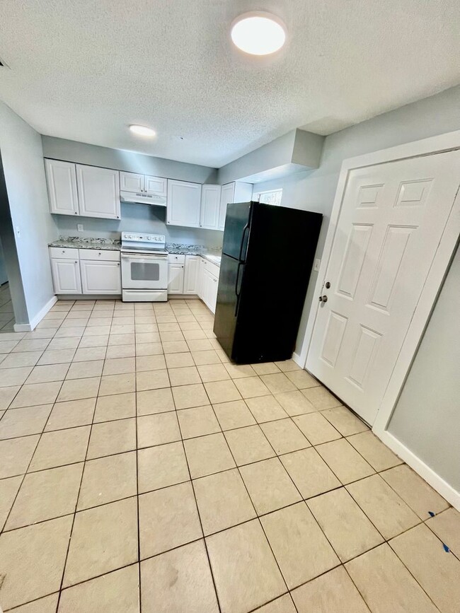 property at 39500 Lincoln Ave