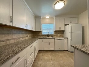 3074 E Terrace Ave in Fresno, CA - Building Photo - Building Photo