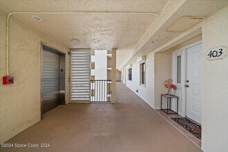 2725 N Hwy A1A in Indialantic, FL - Foto de edificio - Building Photo