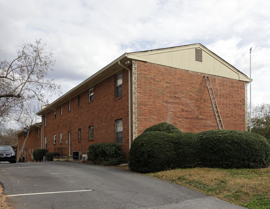 Peachtree Road Apartments in Atlanta, GA - Building Photo