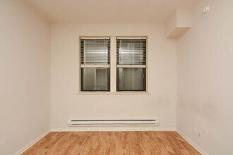 2828 W Palmer St, Unit G4 in Chicago, IL - Building Photo - Building Photo